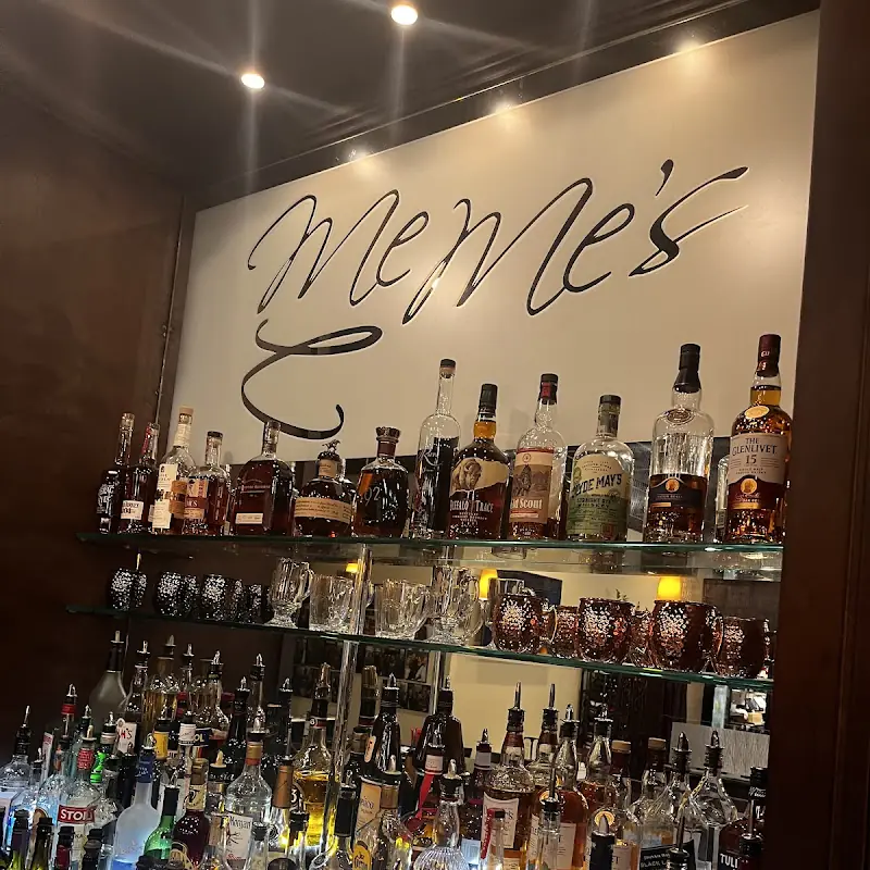 MeMe's Bar & Grille
