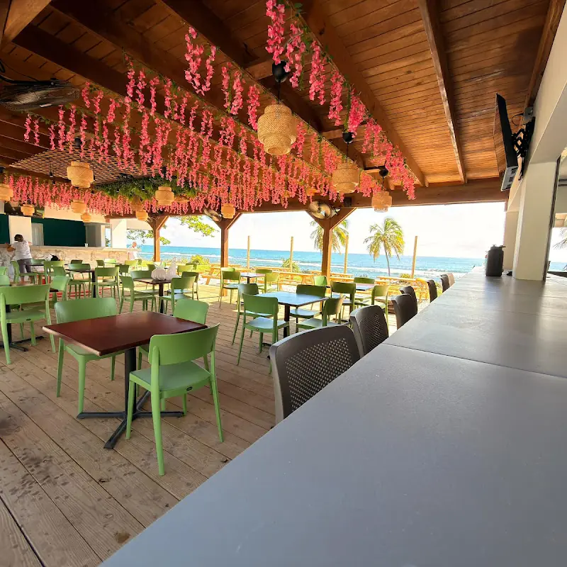 Los Moralitos Sunset Bar & Grill - Restaurant