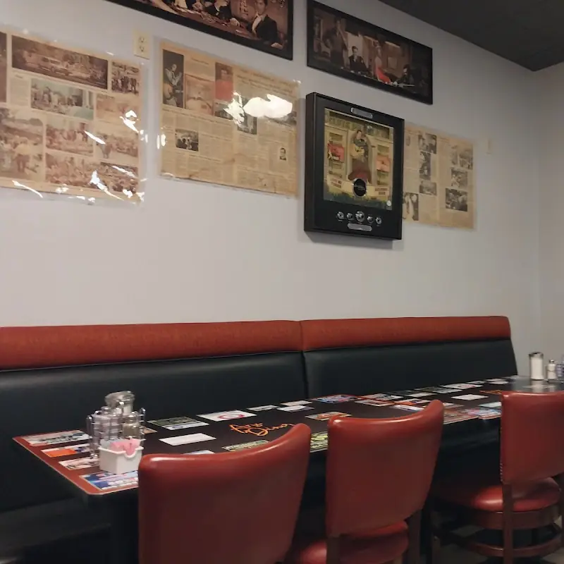 Ari's Diner