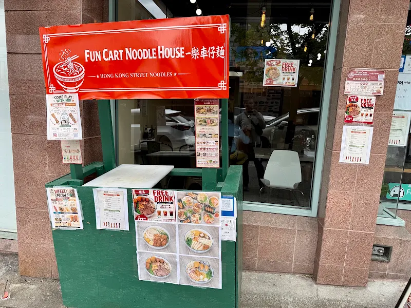 Fun cart noodle house