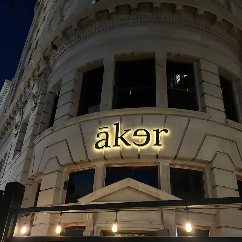 Aker Restaurant & Lounge