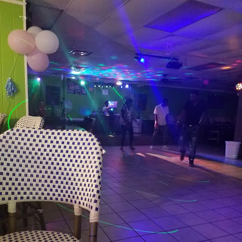 7TH STREET BAR -N- GRILL & HOOKAH
