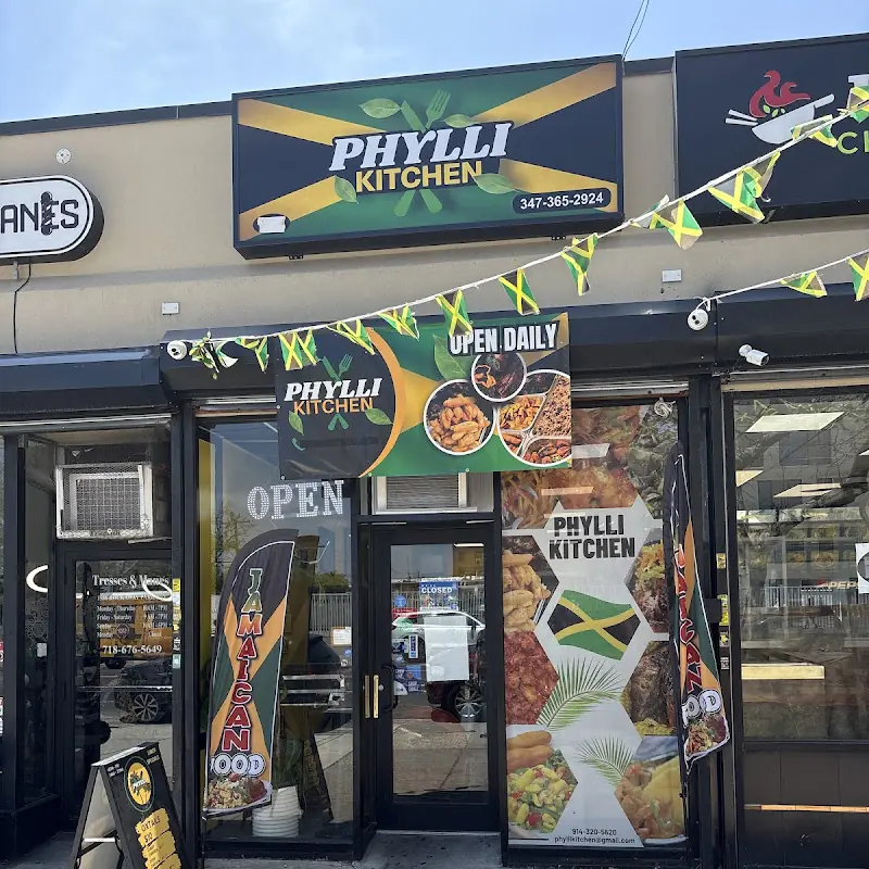 Phylli kitchen