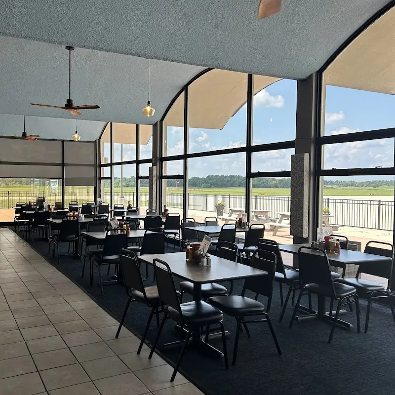 TAILDRAGGERS BAR & GRILL