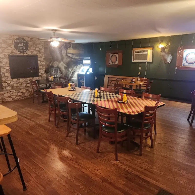Lovelton Hotel Bar and Grill