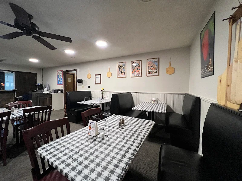 Adriano’s Pizzeria