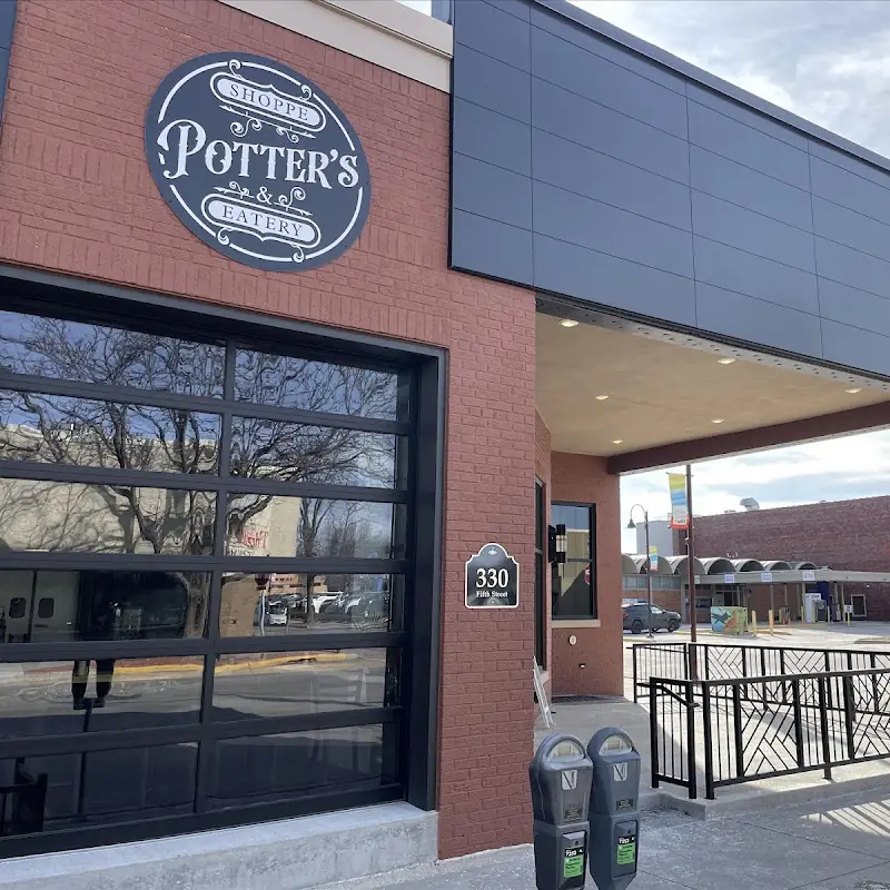 Potter’s Shoppe & Eatery