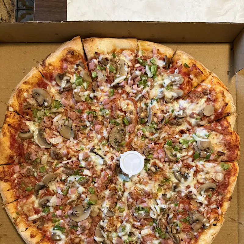 Sarducci's Pizzeria West