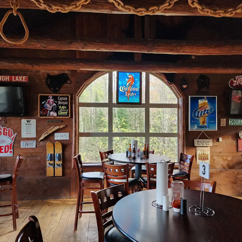 Bear Chasers Lodge Bar &Grill