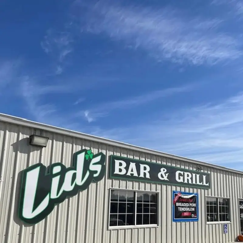 Lid's Bar & Grill/The Ceili House at Lid's