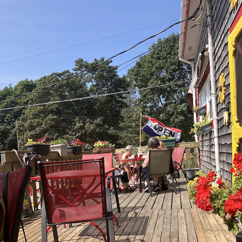 45th Parallel Motel & Restaurant