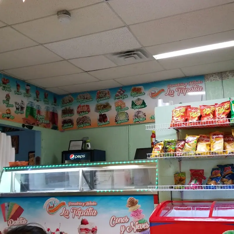 Panaderia y Helados La Tapatia