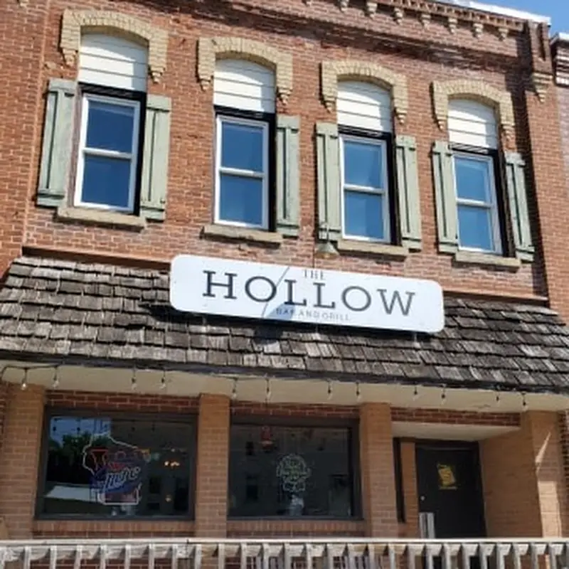 The Hollow Bar & Grill