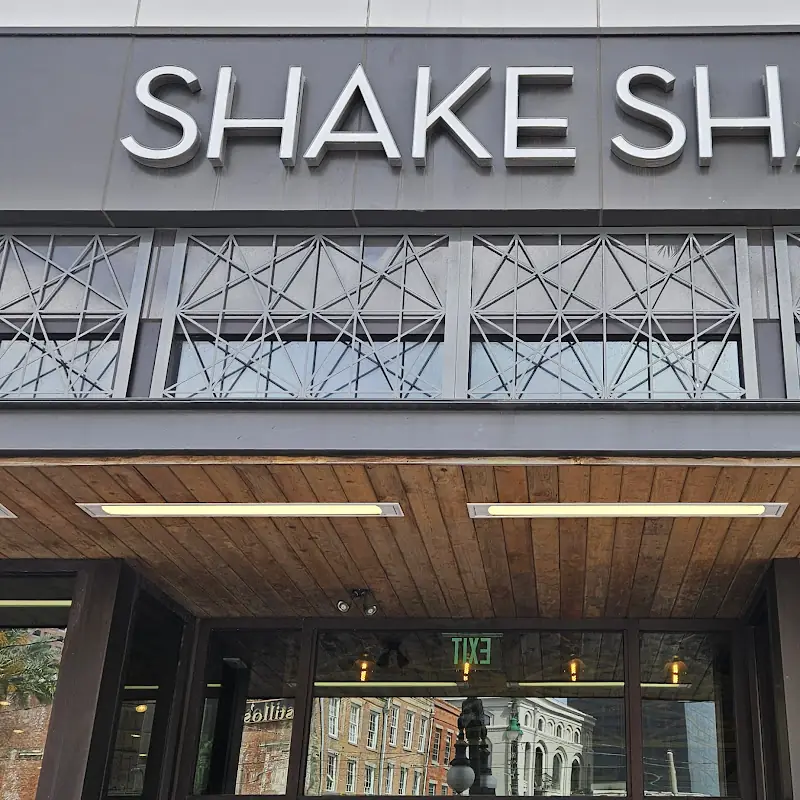 Shake Shack Canal Place