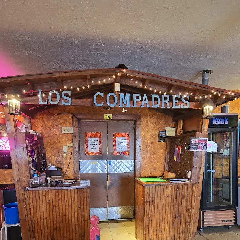 Los Compadres