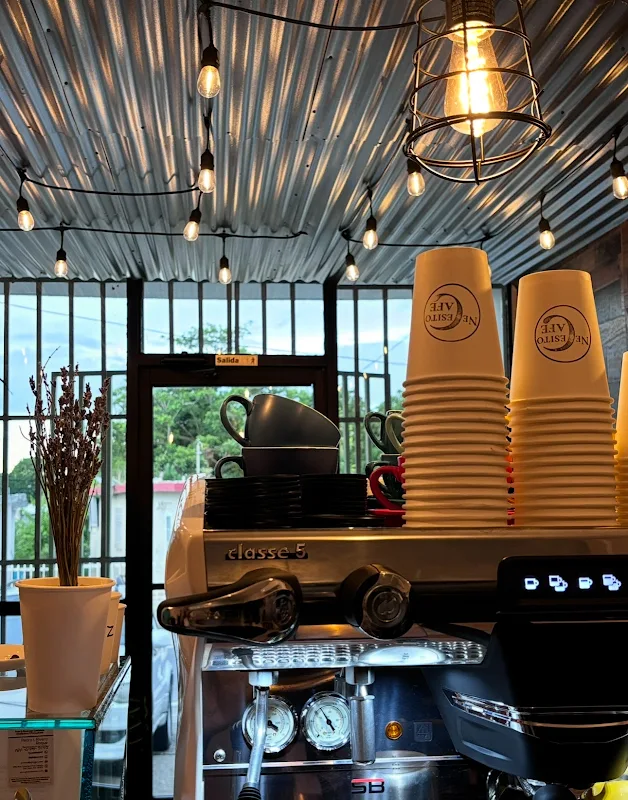 Necesito cafe