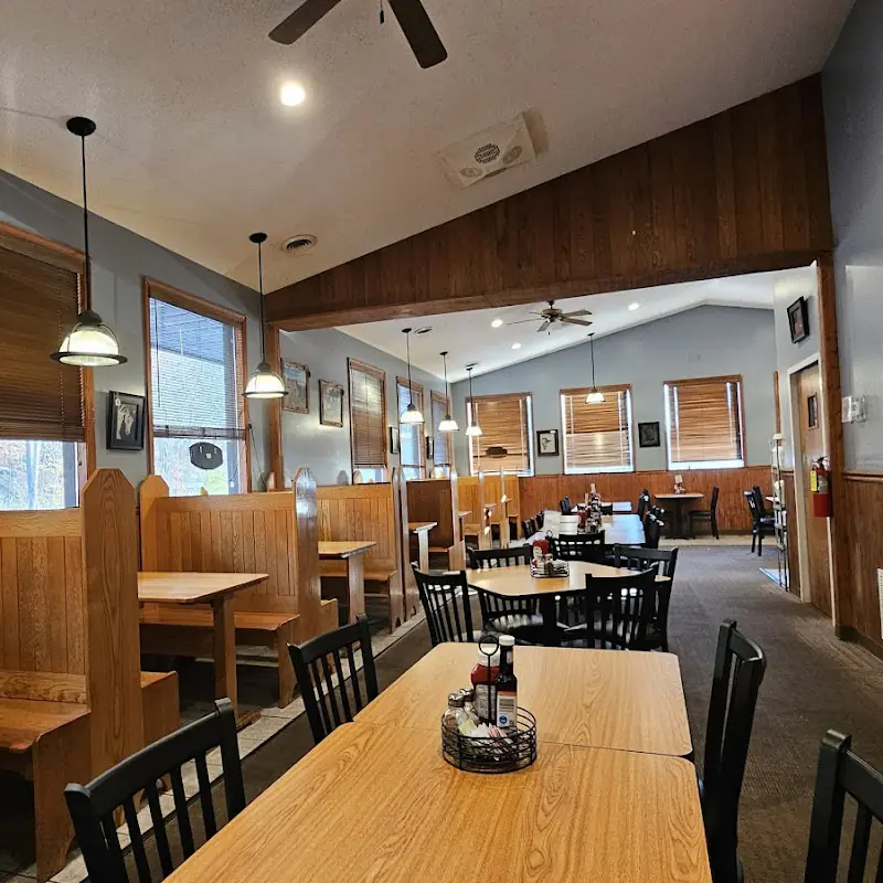 THE OLD MOUNNTAINEER