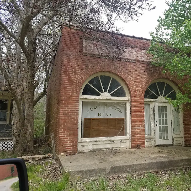 Cook Station Mercantile Co. Hotel & Cottages
