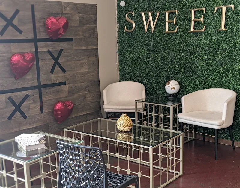 Chic Sweets