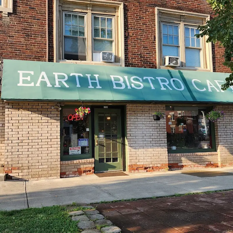Earth Bistro Café