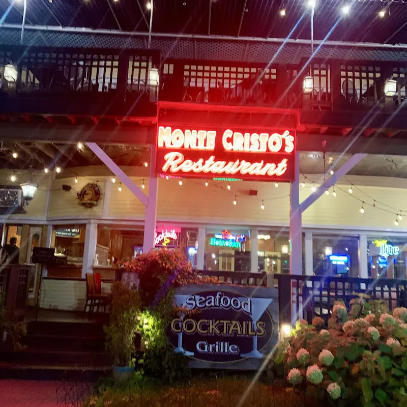 Monte Cristos Family Grille