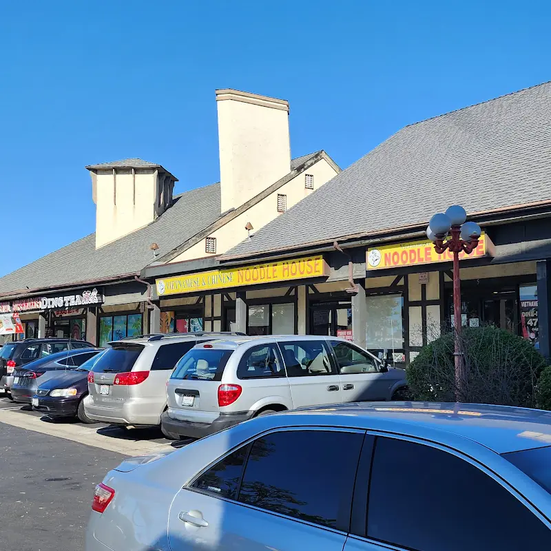Vietnamese & Chinese Noodle House