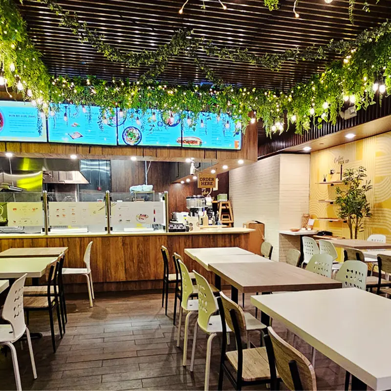 Saigon Eats