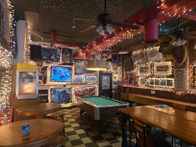 Johnnie's