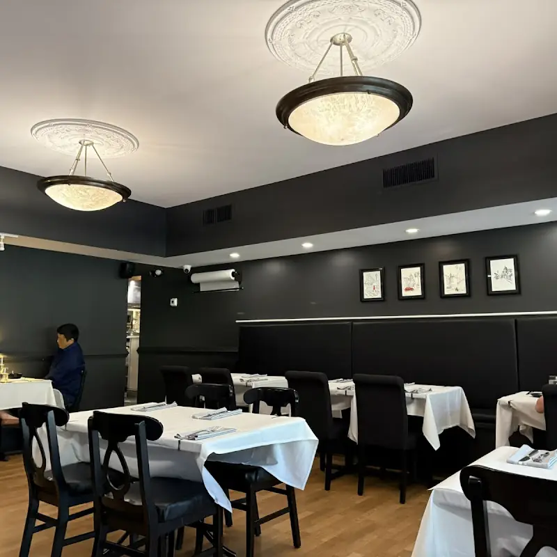Bisou Bar and Bistro