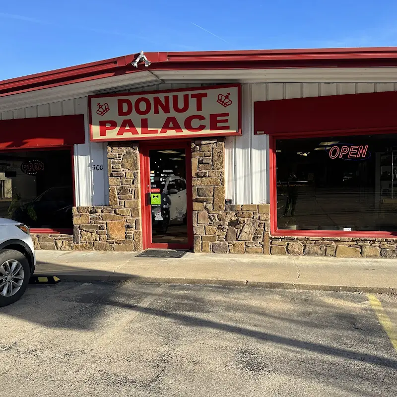 DONUT PALACE Breakfast & Coffee