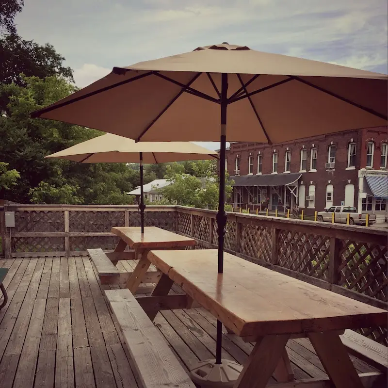 Crossroads Bar & Grill