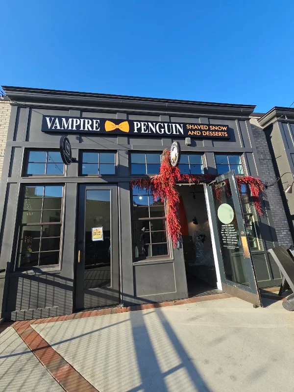 Vampire Penguin Cumming
