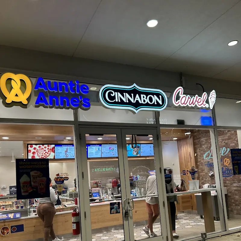 Cinnabon