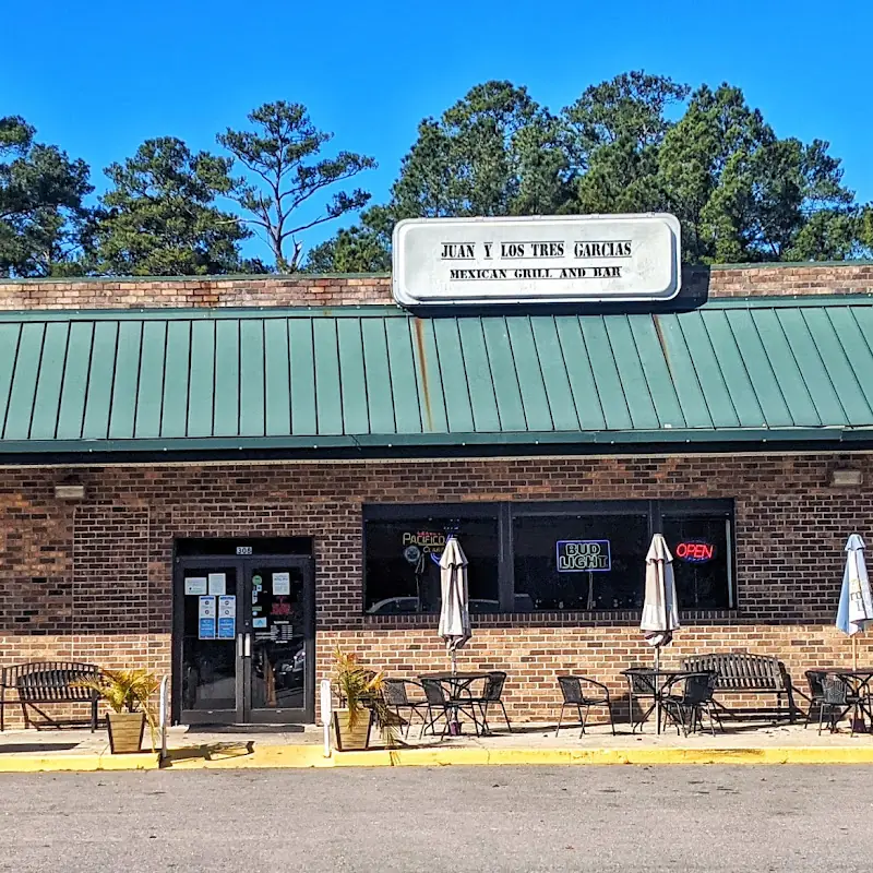 Juan y Los Tres Garcias | Mexican Grill and Bar