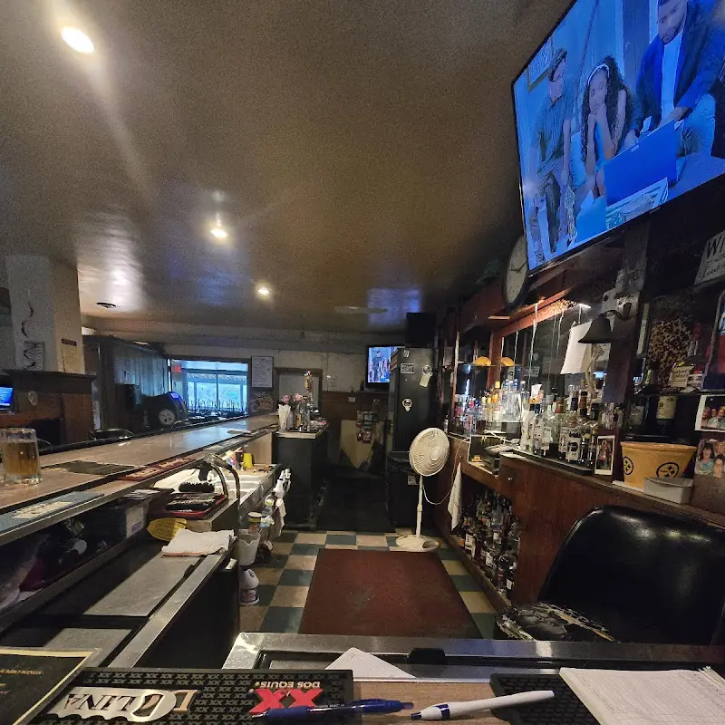 The Chief Bar & Grill