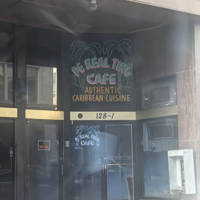 De Real Ting Café