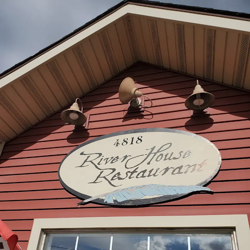 RiverHouse Restaurant