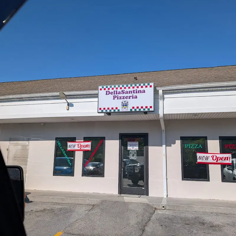 DellaSantina Pizzeria