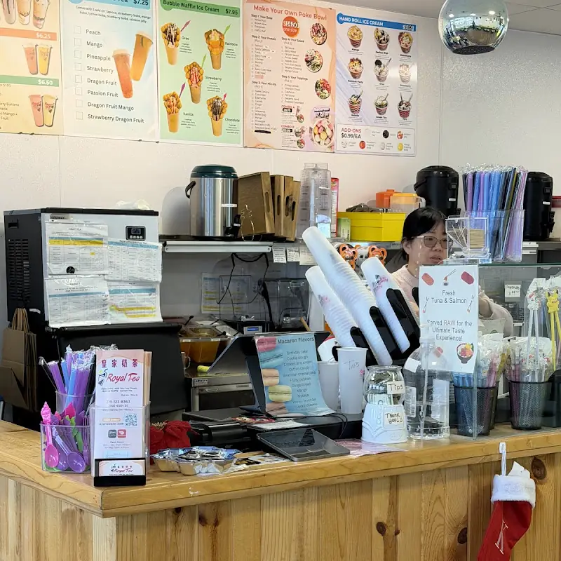 Royal Tea Boba & Poke