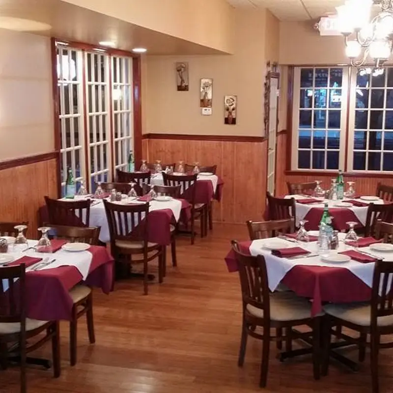 Lefty's Pizzeria and Restaurant