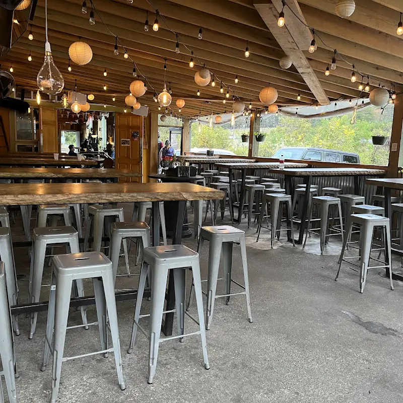 Bear's Smokehouse Barbecue - South Asheville