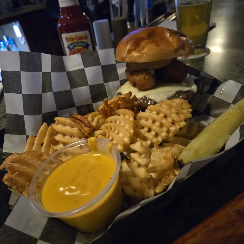 Four Fellas Bar & Grille
