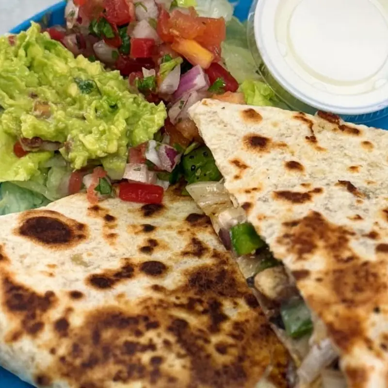 Los Antojitos salvadoreños LLC
