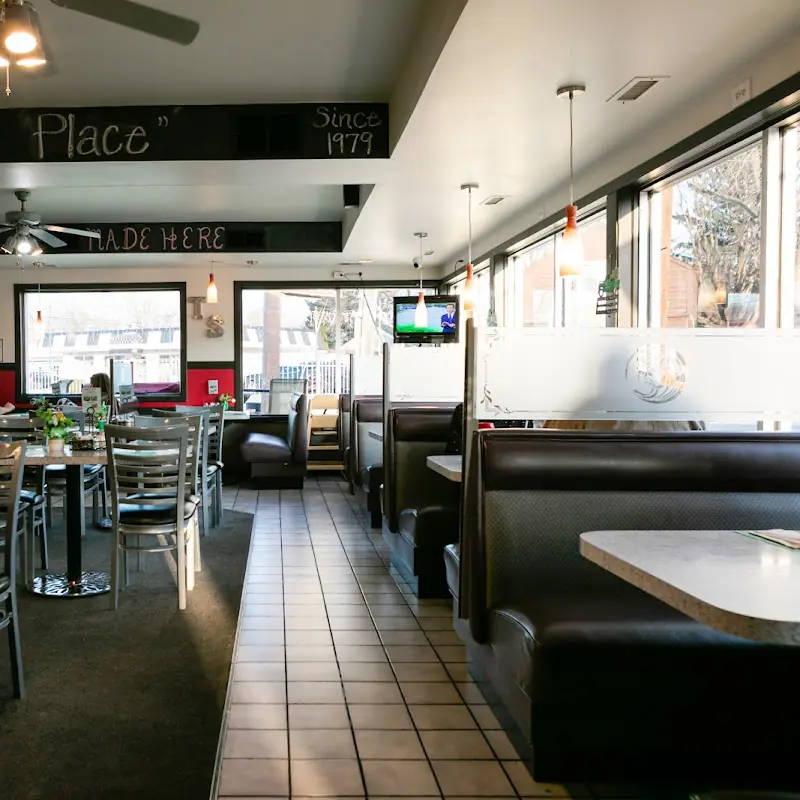 T's Pizza & Family Restaurant