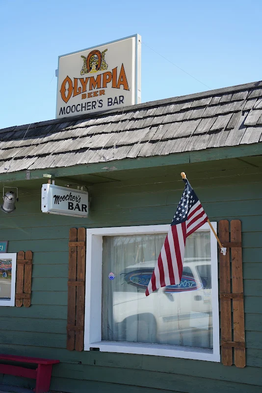 Moochers Bar