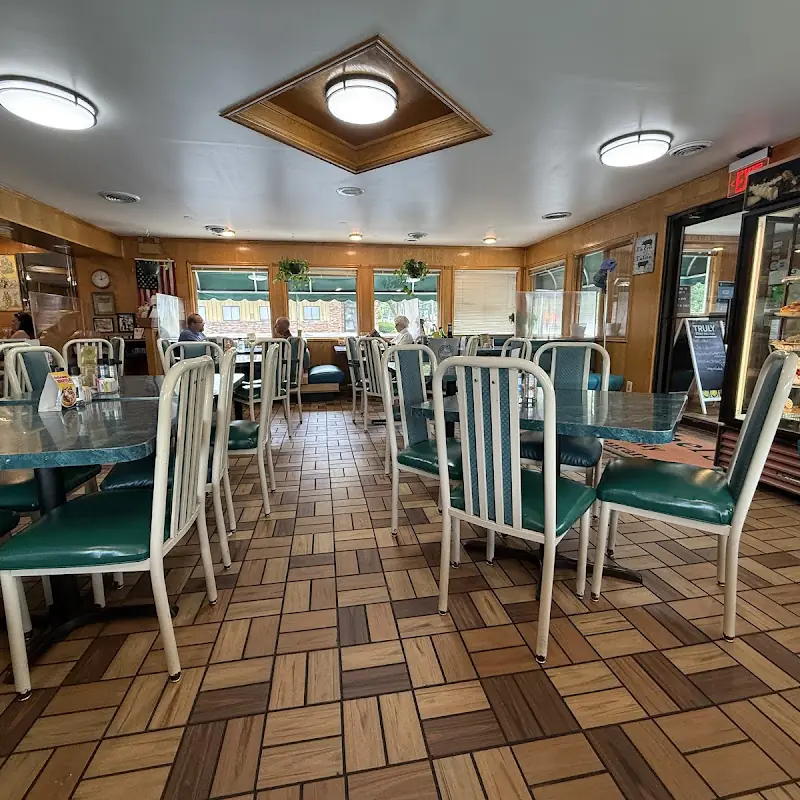 Isabels Family Restaurant