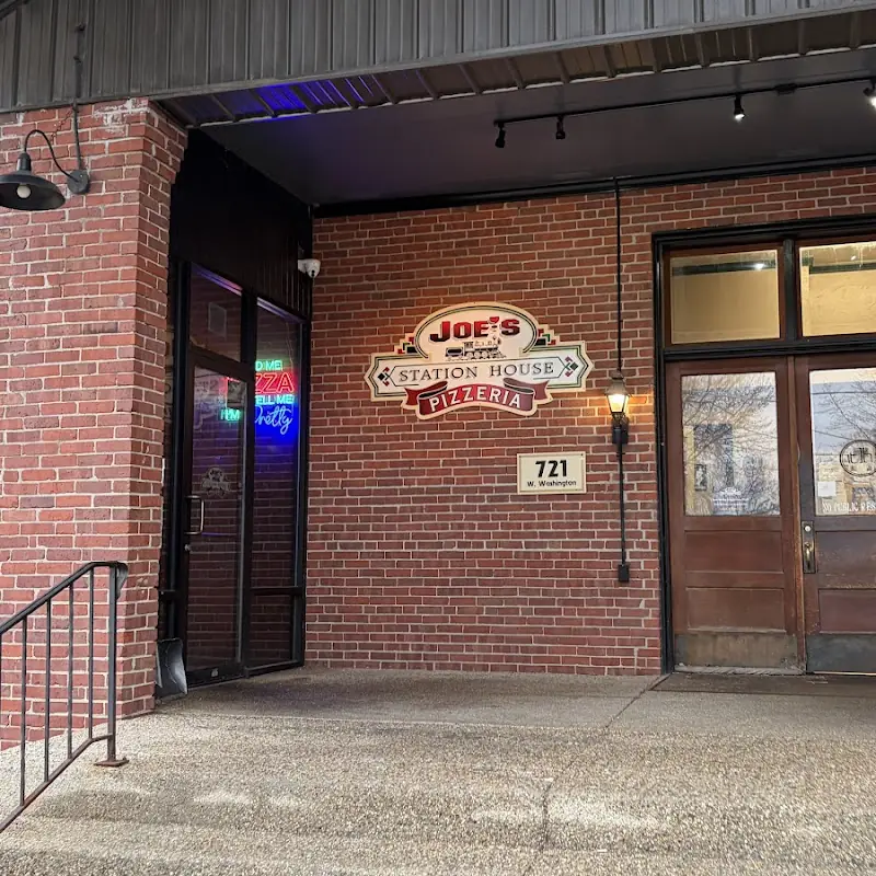 Joe's Station House Pizza