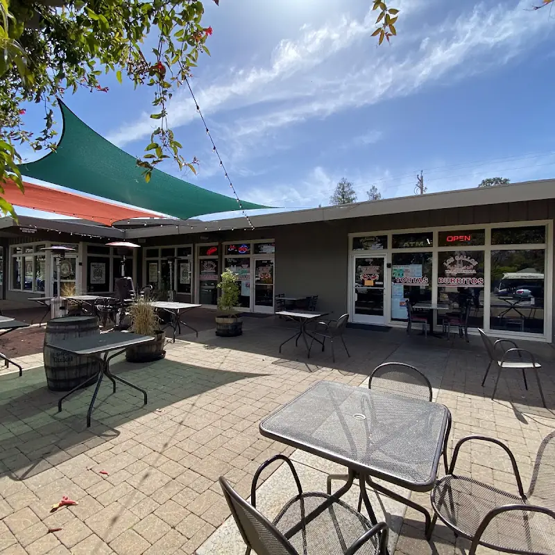 Los Gallos Taqueria