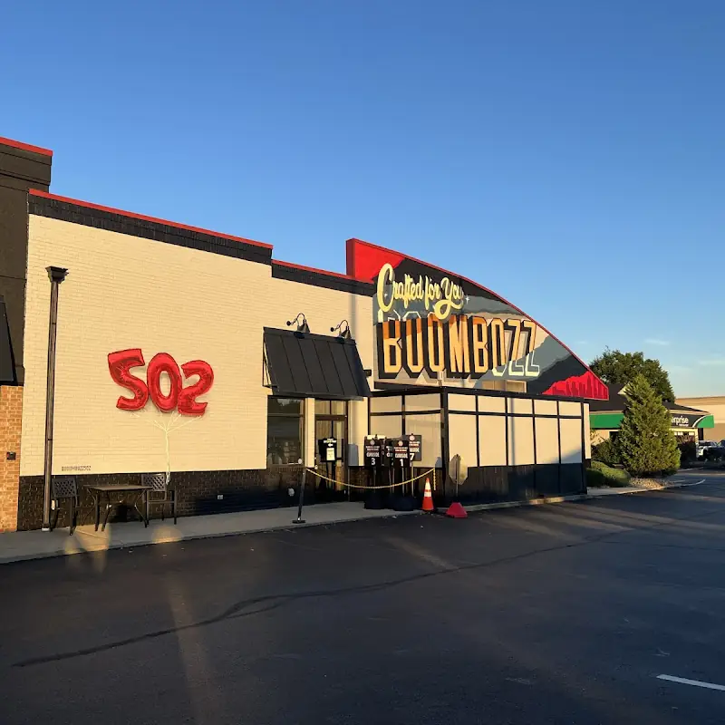 BoomBozz Pizza & Watch Bar