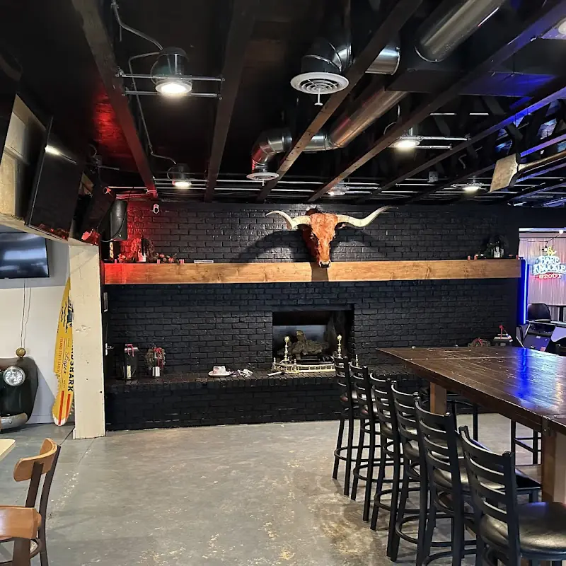 HOOKS LAKE BAR